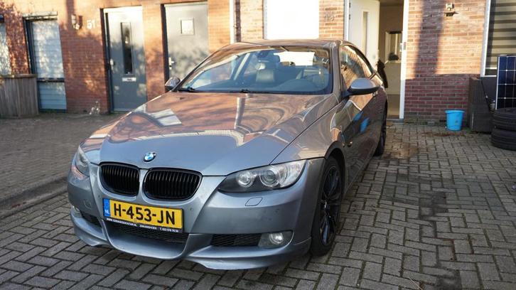 BMW E92 320i, Auto's, BMW, Particulier, 3 Reeks, Benzine, Handgeschakeld, Leder en Stof, Achterwielaandrijving, Ophalen