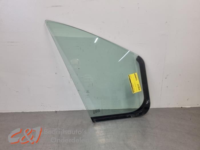 Vitre triangulaire avant droite d'un Opel Vivaro, -, Opel, 3 mois de garantie, Utilisé