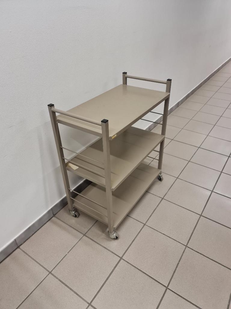 Chariot dessert sur roulettes, pratique, Enlèvement ou Envoi, Comme neuf