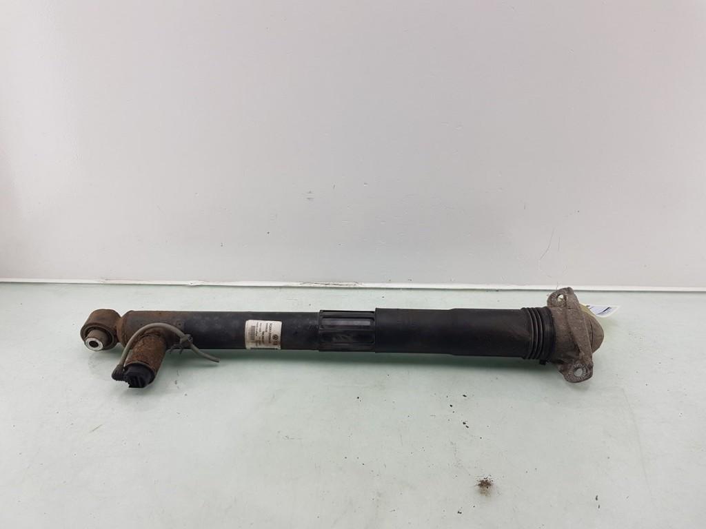 AMORTISSEUR ARRIÈRE DROIT Volkswagen Golf VII (AUA), Dhr. J. Ham, Volkswagen, Administratie@autoham.nl, Utilisé