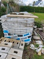 Oliver Karma White gevelstenen, Ophalen