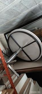 Ronde tafel, Ophalen