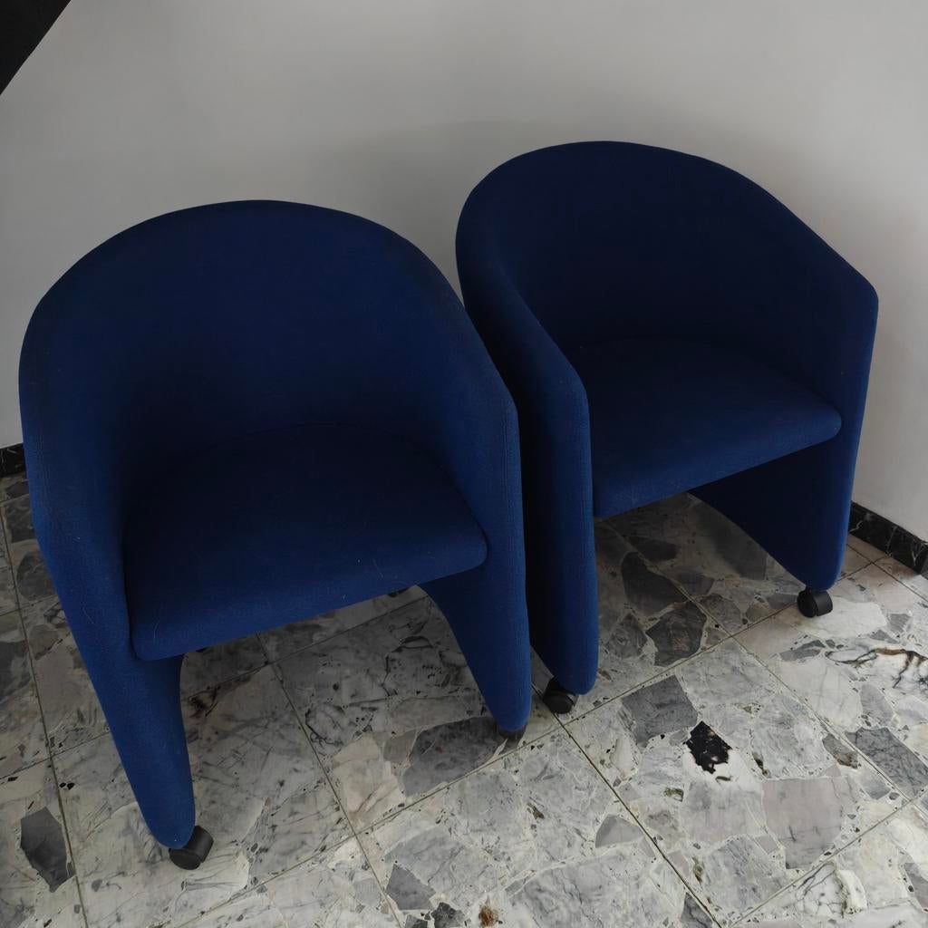 Ensemble de 2 fauteuils club bleus/chaises baquets à roulett, Maison & Meubles, Chaises, Comme neuf, Deux, Tissus, Enlèvement