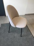 Moderne beige eetkamerstoel met zwarte metalen poten, Maison & Meubles, Chaises, Tissus, Autres couleurs, Comme neuf, Enlèvement