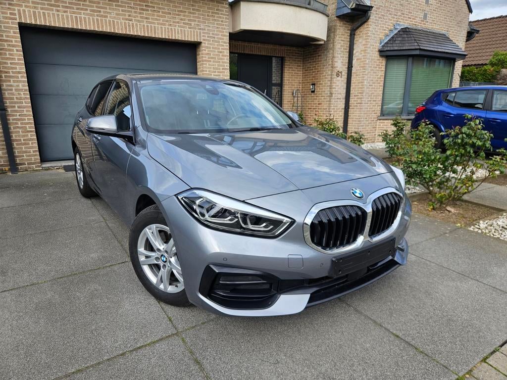 BMW 116 / LED / CAMERA / SPORT LINE / ** SUPER DEAL **, Auto's, Automaat, 1 Reeks, Euro 6, Leder en Stof