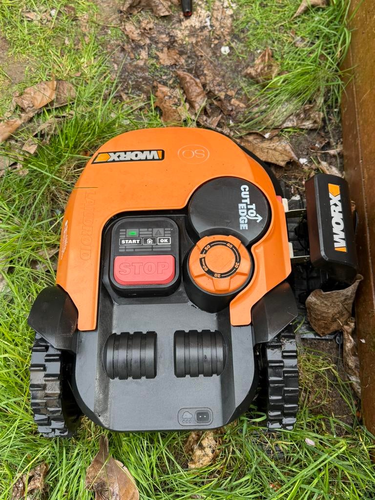 Robot tondeuse worx, Enlèvement, Comme neuf