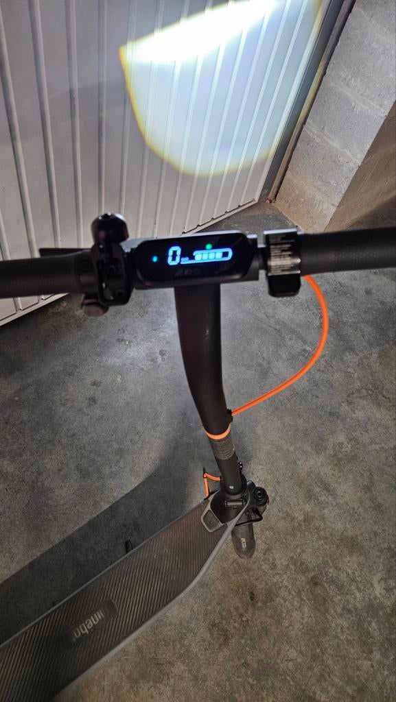 Ninebot kickscooter E2 Plus upgraded version, Fietsen en Brommers, Ophalen, Gebruikt, Elektrische step (E-scooter), Segway ninebot