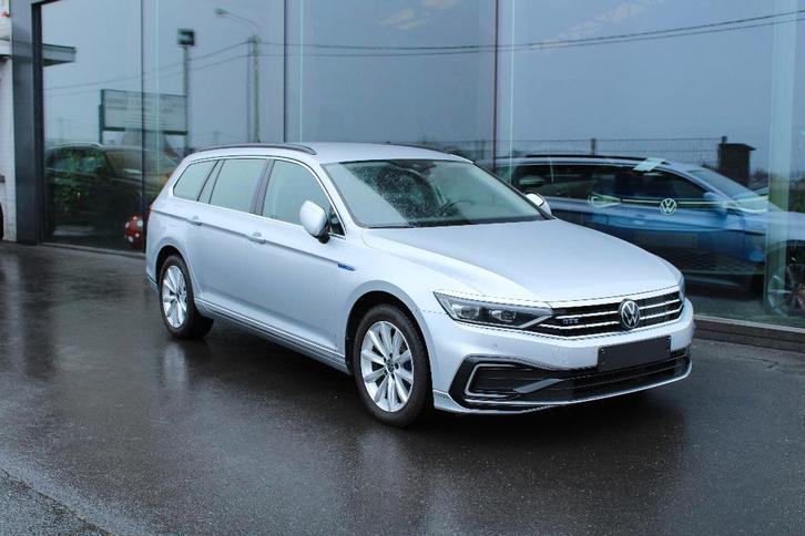 VOLKSWAGEN PASSAT VARIANT-1.4TSI PHEV DSG, Auto's, Volkswagen, Bedrijf, Te koop, Passat, Achteruitrijcamera, Adaptive Cruise Control