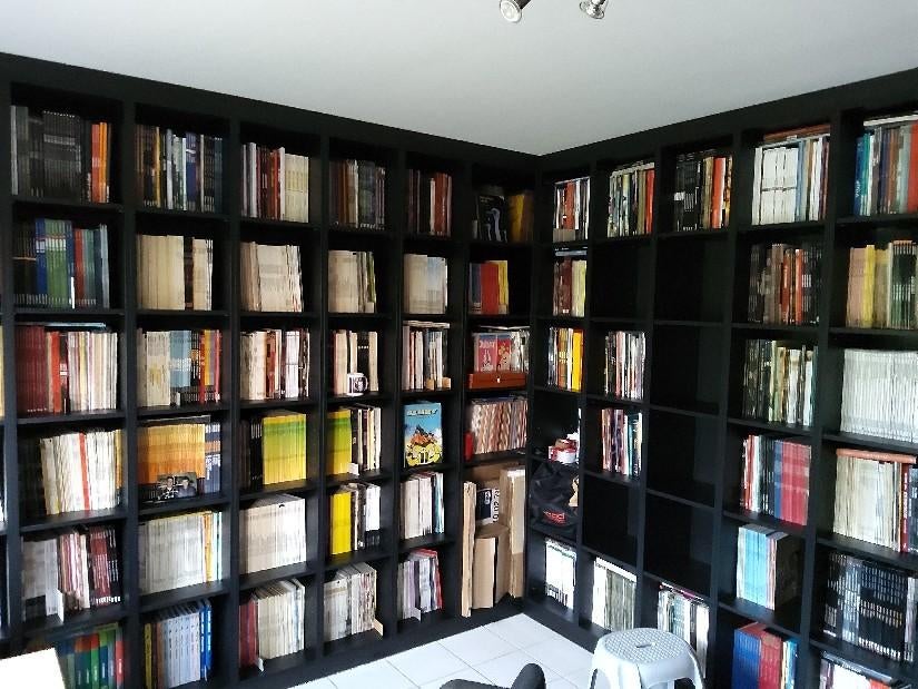 Als verzamelaar zoek ik zowel oude als nieuwe(re) strips., Maison & Meubles, Armoires | Bibliothèques, Enlèvement ou Envoi