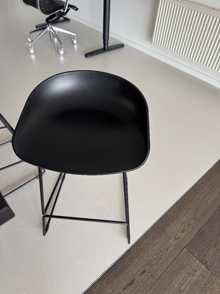 Zwarte barstoelen Hay Design 2 stuks, 2 krukken, Ophalen, Gebruikt, 60 tot 90 cm