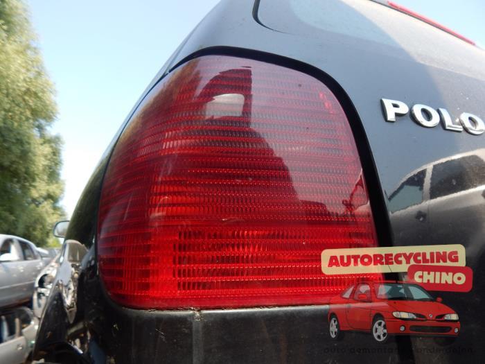 Achterlicht links van een Volkswagen Polo, Gebruikt, -, Volkswagen, -
