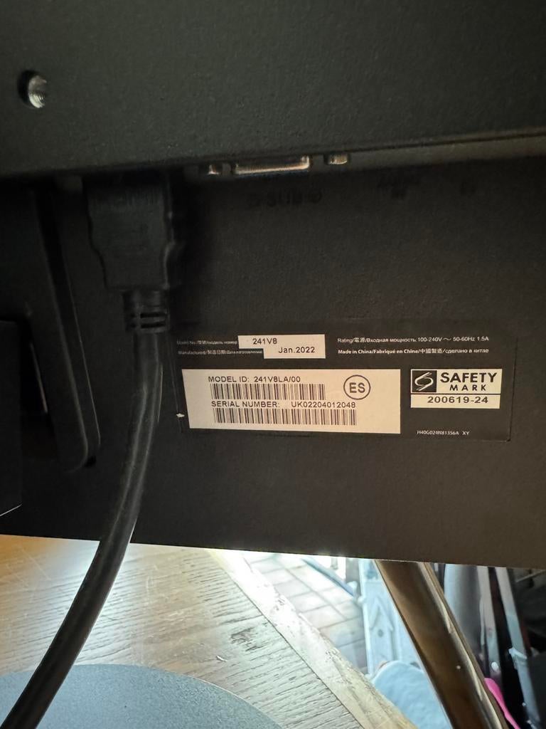 3 pc schermen, Computers en Software, Ophalen, Zo goed als nieuw