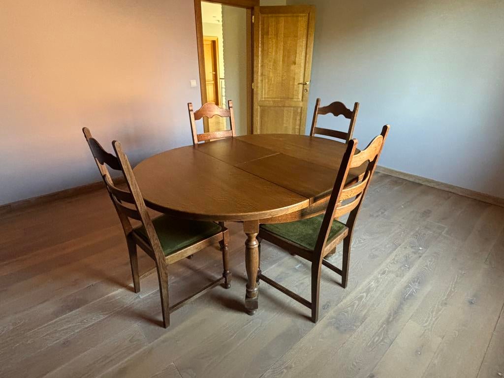 Uitplooibare tafel (rond/ovaal) met 6 stoelen, Huis en Inrichting, Ophalen, Zo goed als nieuw, Ovaal