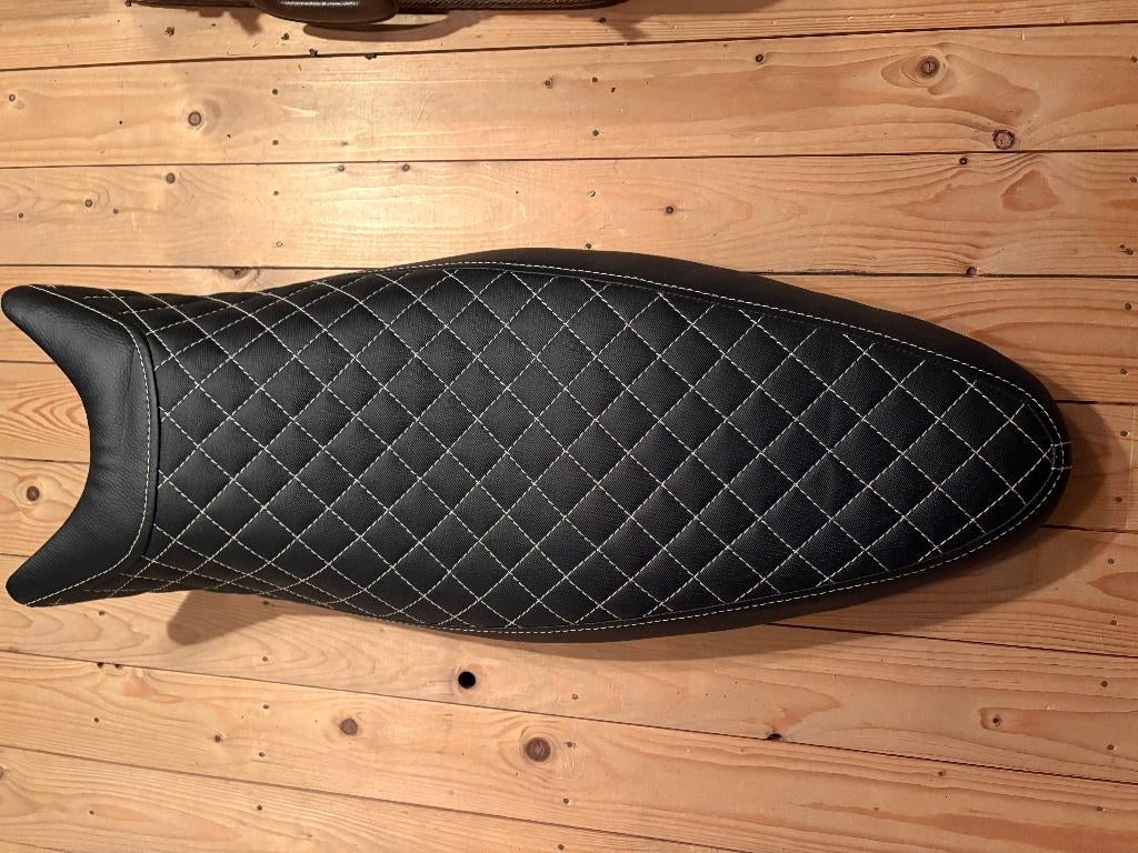 Zadel voor moto Suzuki SV650, Enlèvement, Neuf