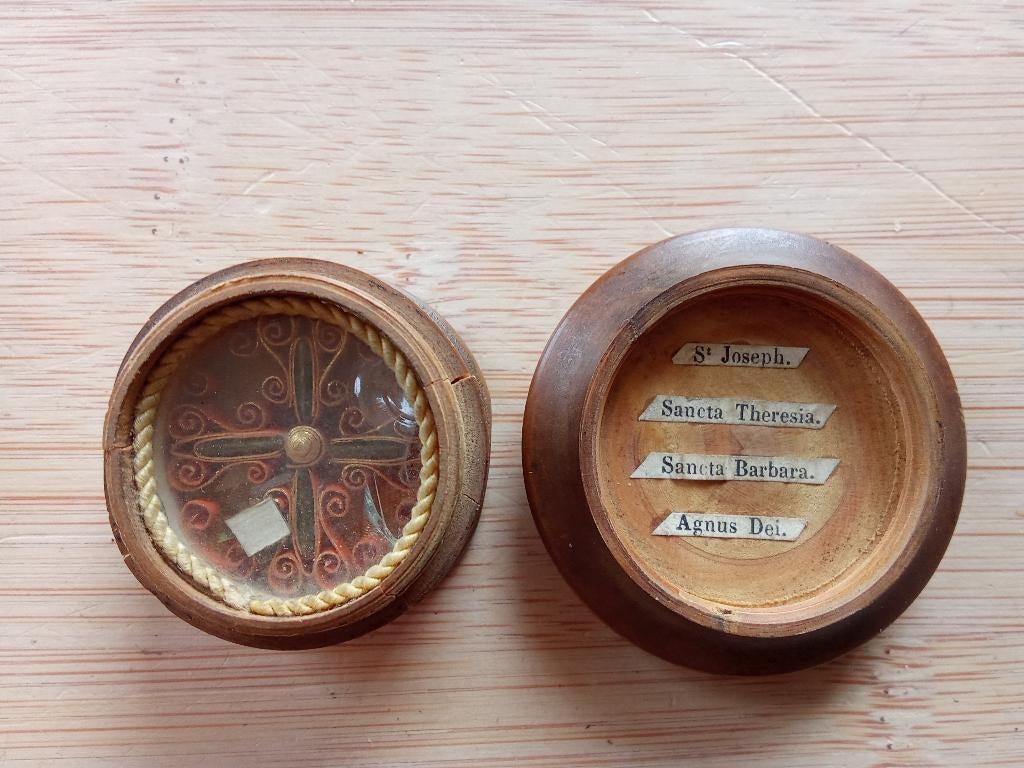 Relikwie St Joseph,Sancta Theresia, Sancta Barbara, Agnus De, Ophalen of Verzenden, Gebruikt, Christendom | Katholiek