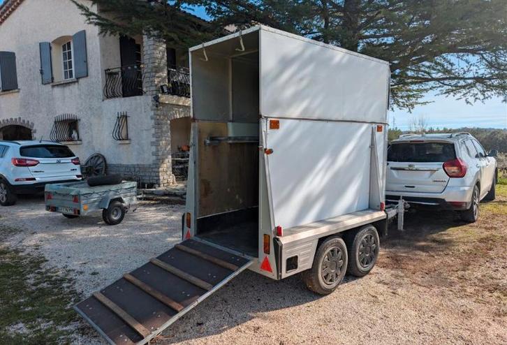 van cheval westfalia 1200 kg, Autos : Divers, Remorques, Comme neuf, Enlèvement ou Envoi