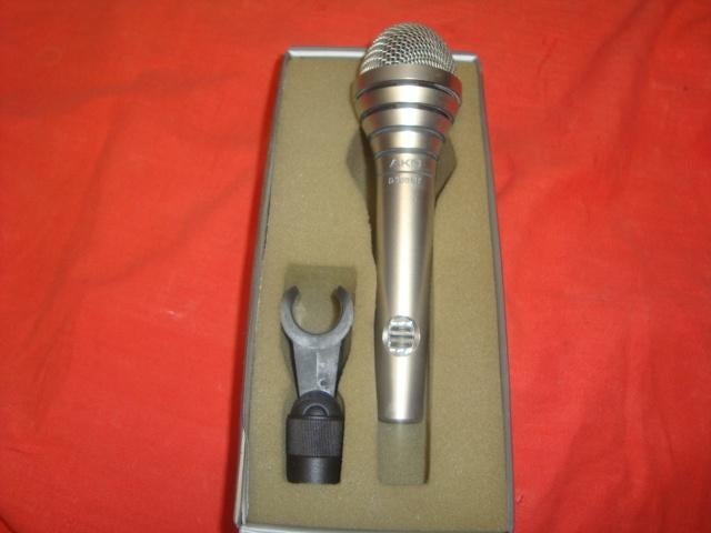 Gebruikt: AKG D330BT "ABBA" microfoon 20260407, Ophalen of Verzenden, Gebruikt, Zangmicrofoon