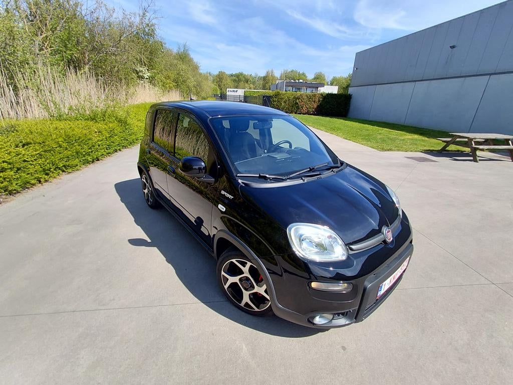 Fiat panda sport hybrid- full black sport editie als nieuw!, Auto's, Fiat, Particulier, Panda, Apple Carplay, Ophalen