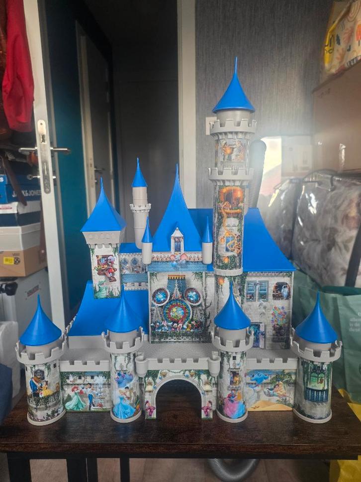 Puzzle 3D Ravensburger Disney Castle en parfait état, Hobby & Loisirs créatifs, Sport cérébral & Puzzles, Comme neuf, Rubik's Cube ou Puzzle 3D