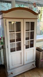 een kast, 25 à 50 cm, Avec tablette(s), 100 à 150 cm, Utilisé