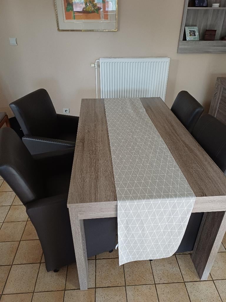 Salle à manger complète avec meuble TV et chaises à 4 roues, Maison & Meubles, Salles à manger complètes, Comme neuf, 4 à 6 chaises