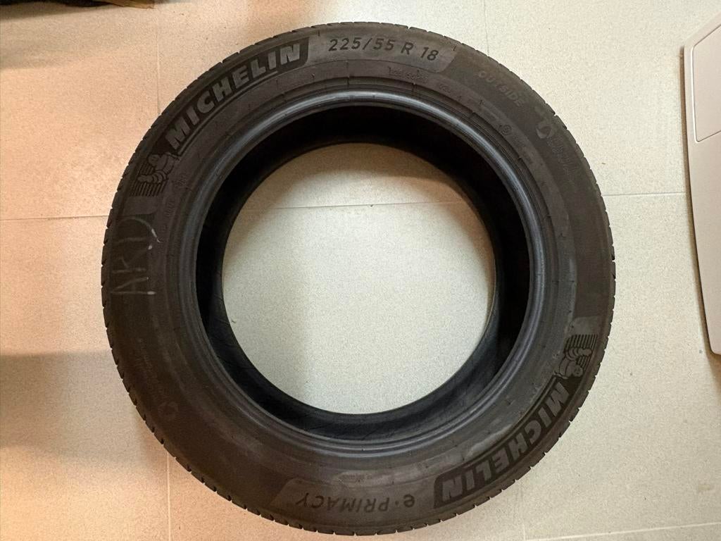 4 pneus Michelin e-PRIMCY 225/55R 18 - 8500 km, Véhicule de tourisme, Pneus été, Enlèvement, 225 mm