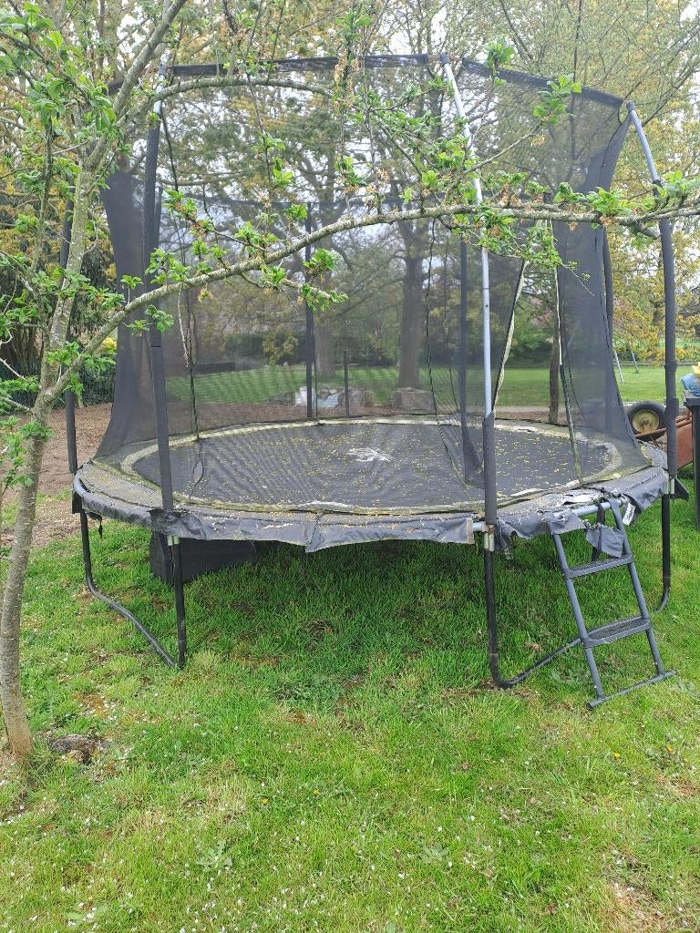 Trampoline  salta, Ophalen, Gebruikt