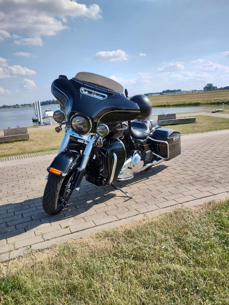 Harley Davidson, street glide 2016, Motoren, 2 cilinders, 1690 cc, Occasion, LED Verlichting