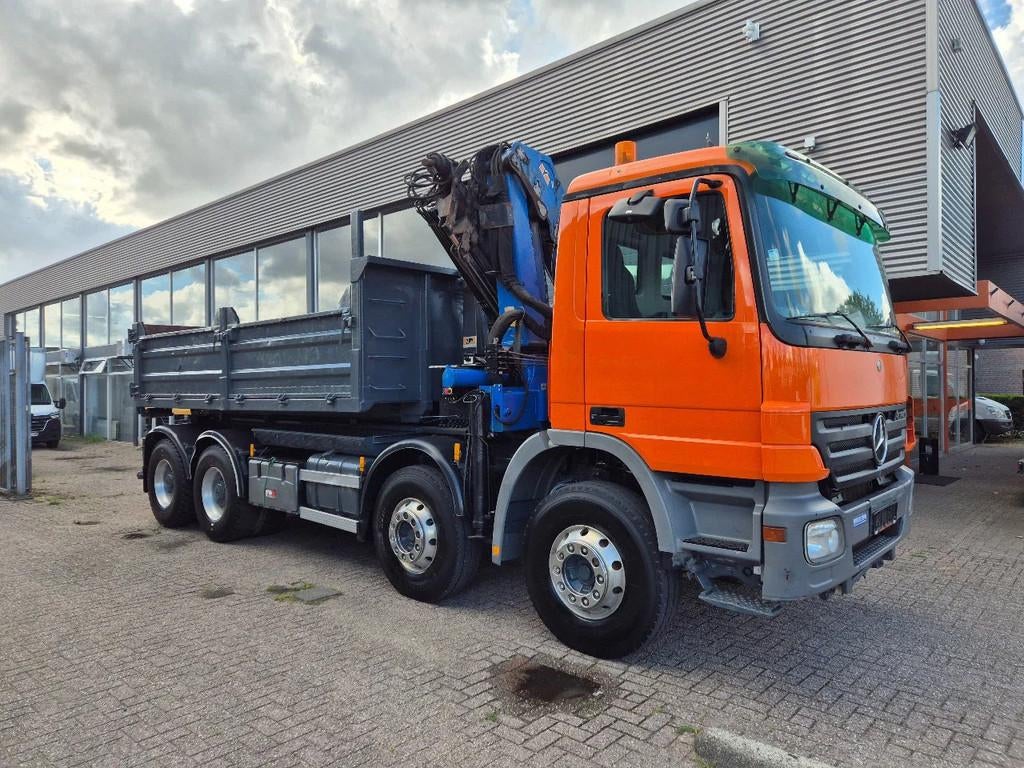 Mercedes-Benz Actros 3241 8X4 Containersysteem/ 20T HMF cran, Achterwielaandrijving, Overige kleuren, 408 pk, Mercedes-Benz