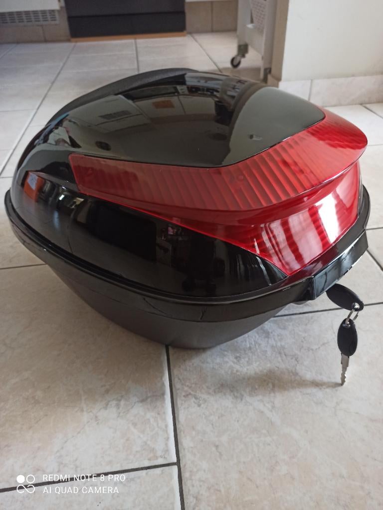 coffre comme neuf vélo/ scooter/ moto, Enlèvement ou Envoi, Comme neuf