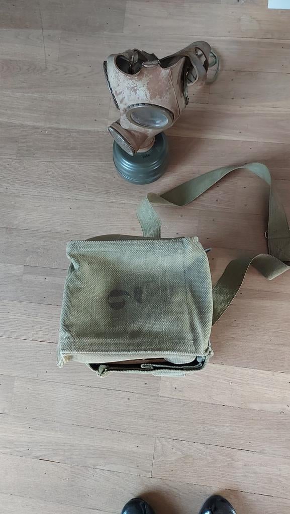 Masker leger, Verzamelen, Verzenden