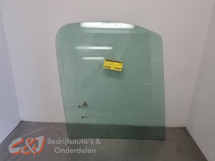 Vitre portière 2portes droite d'un Renault Trafic, Autos : Pièces & Accessoires, Renault, -, 3 mois de garantie, Utilisé