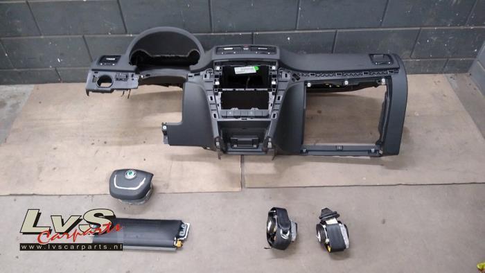 Kit airbag + tableau de bord d'un Skoda Yeti, Autos : Pièces & Accessoires, Autres pièces automobiles, Skoda, Utilisé, 3 mois de garantie