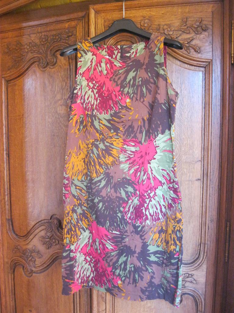 dameskleed gigue, Ophalen, Maat 42/44 (L)