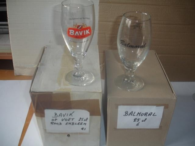 6 + 6 bierglazen Bavik en Balmoral voor € 2,00, Ophalen of Verzenden, Zo goed als nieuw, Glas of Glazen, Overige merken