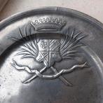 Tinnenbord met wapenschild en kroon, Enlèvement ou Envoi