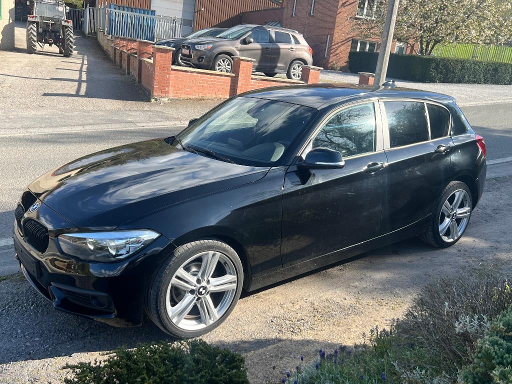 bmw116i, Auto's, BMW, Voorwielaandrijving, Zwart, Bedrijf, 3 cilinders