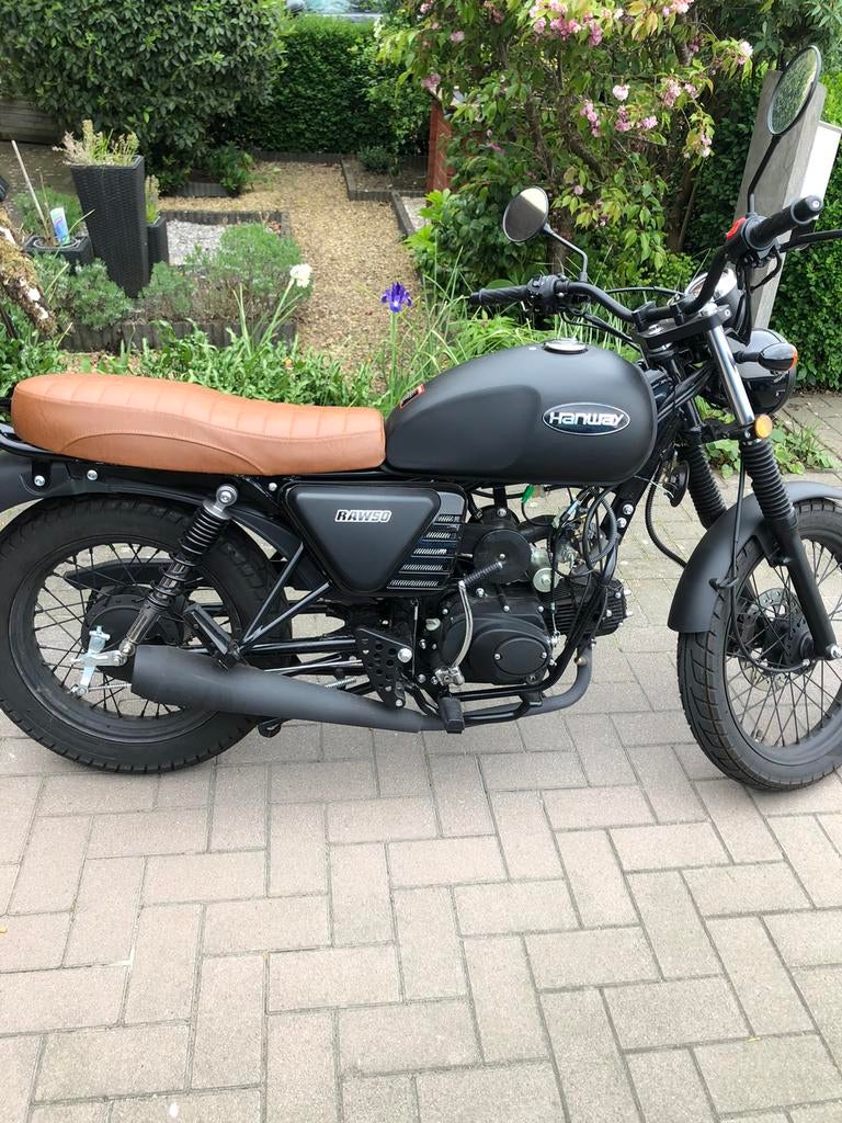 Hanway Raw 50 Shadowline, Fietsen en Brommers, Brommers | Overige merken, Ophalen, Klasse B (45 km/u), Zo goed als nieuw, 4 versnellingen
