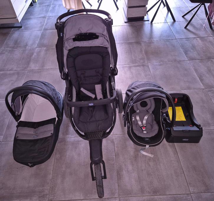 Poussette 3 en 1 chicco (prix à discuter), Kinderen en Baby's, Kinderwagens en Combinaties, Zo goed als nieuw, Kinderwagen, Overige merken