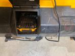 Dewalt Radio, Ophalen
