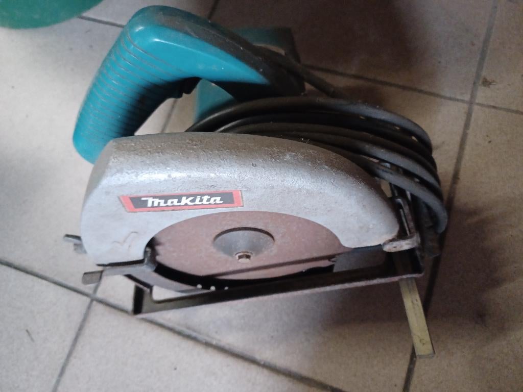 Makita 5800NB cirkelzaag  900W in zeer goede staat, Ophalen, Gebruikt, 600 tot 1200 watt, Cirkelzaag