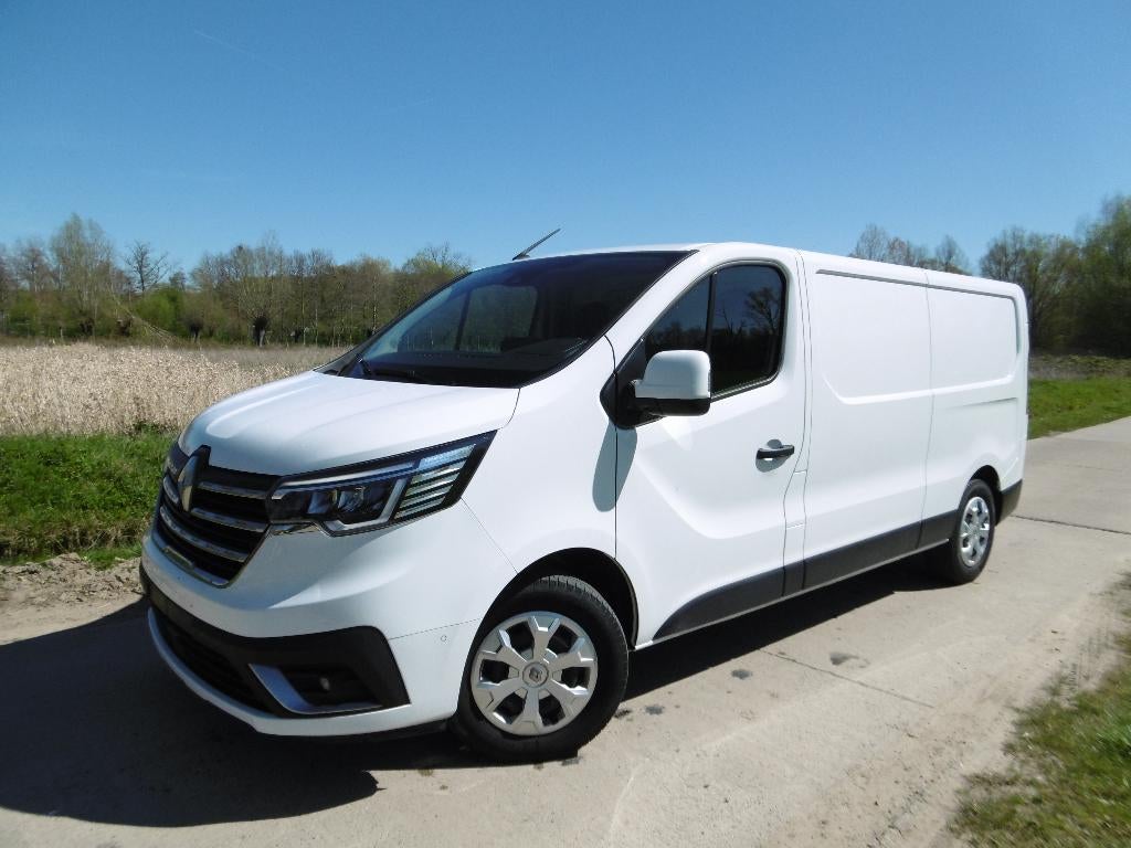 TRAFIC 2.0d 2023  38000 km!!!  full option netto: 19500 eu, Autos, Renault, Entreprise, Achat, Trafic, ABS, Caméra de recul, Phares directionnels