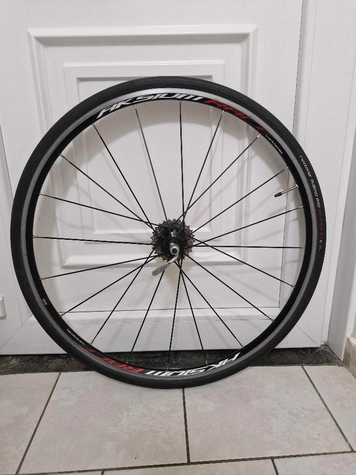 MAVIC AKSIUM RACE RACEFIETS ACHTERWIEL, Fietsen en Brommers, Fietsonderdelen, Wiel, Ophalen