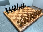 Jeu d'échecs classique en bois Fabriqué, Maison & Meubles, Enlèvement, Comme neuf, Bois