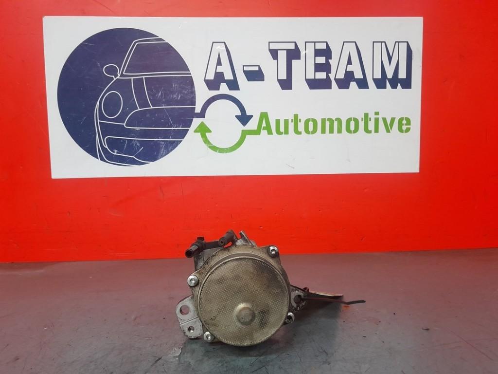 VACUUM POMPE DIESEL Fiat Grande Punto (199) (55221036), Utilisé, Fiat