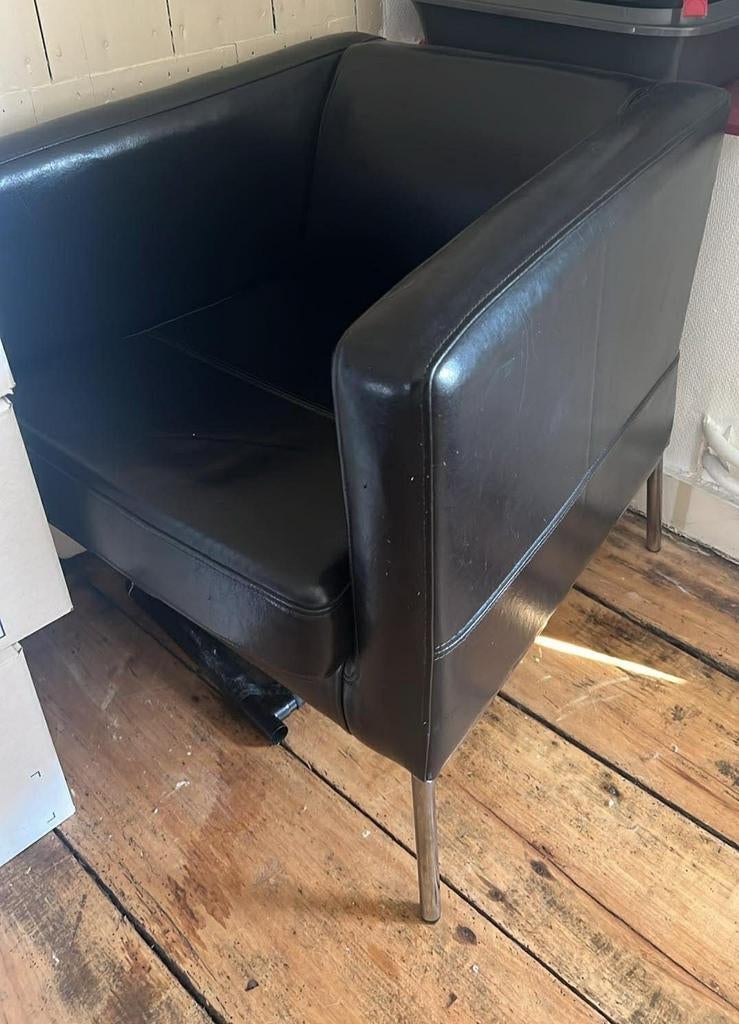 Fauteuil noir en cuir, Enlèvement, Cuir