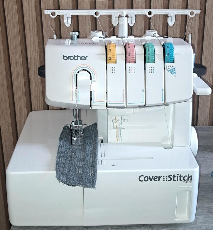 Brother Cover Stitch 2340CV., Hobby en Vrije tijd, Naaimachines en Toebehoren, Brother, Ophalen