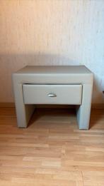 Nachttafel, Huis en Inrichting, Slaapkamer | Nachtkastjes, Ophalen, Zo goed als nieuw