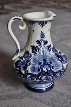 divers vases bleus de Delft, Enlèvement