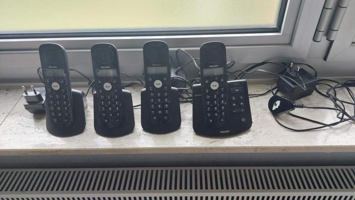 Philips CD145, Telecommunicatie, Vaste telefoons | Handsets en Draadloos, Refurbished, 4 handsets of meer, Stralingsarm, Ophalen of Verzenden